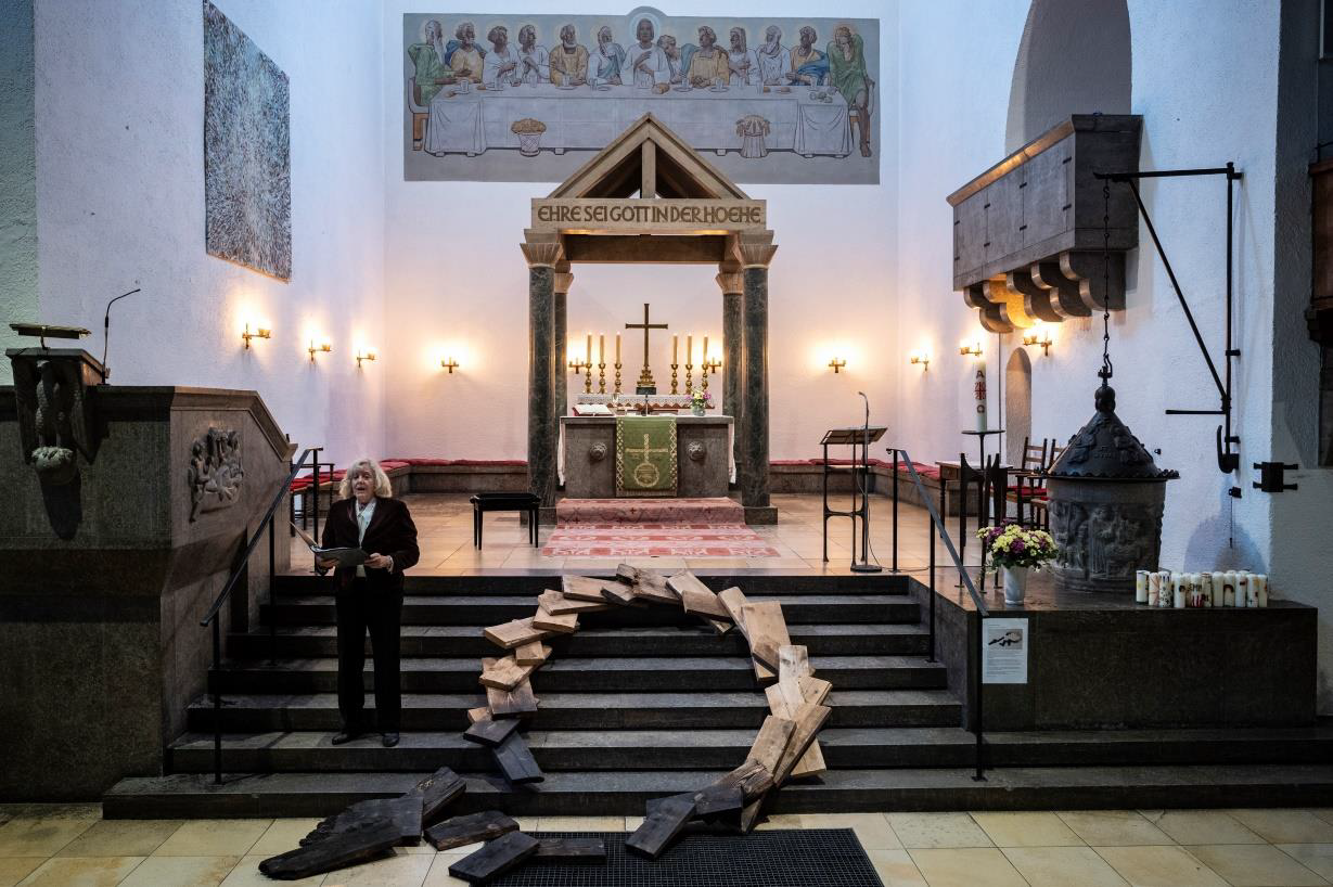 Das Kunstwerk war im Oktober und November 2020 in der Auferstehungskirche München zu sehen. Foto: Erol Gurian
